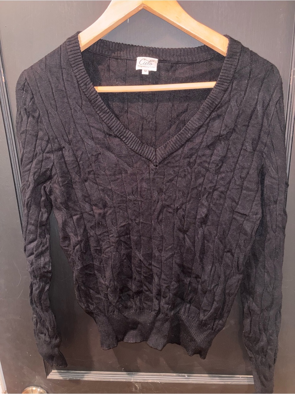 Cielo Black Cable Knit V-Neck Sweater Size Medium